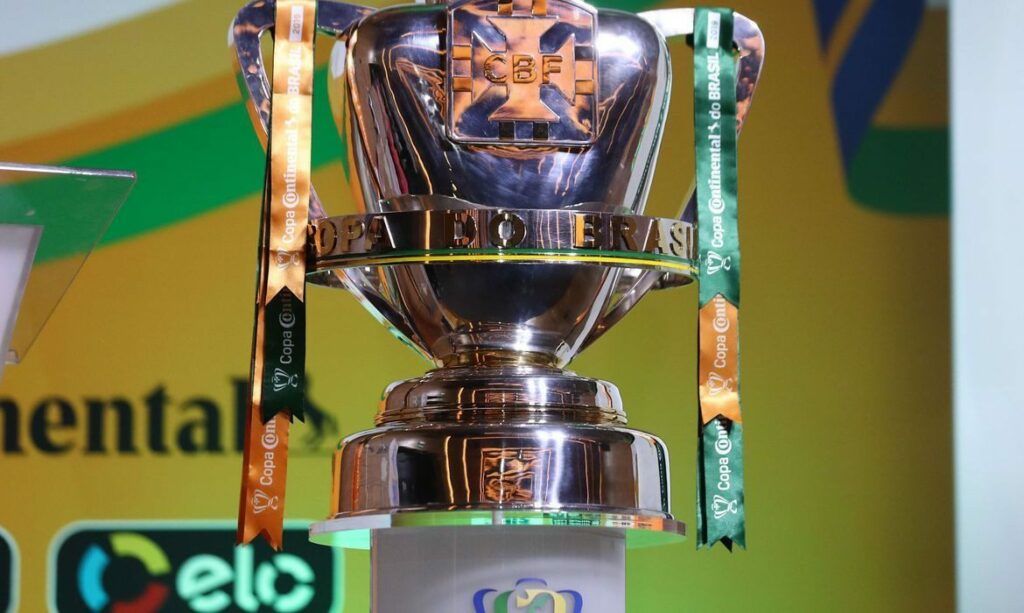 Copa do Brasil: sorteio decide duelos da quarta fase
                
                    Etapa reúne dez clubes de três divisões do futebol brasileiro