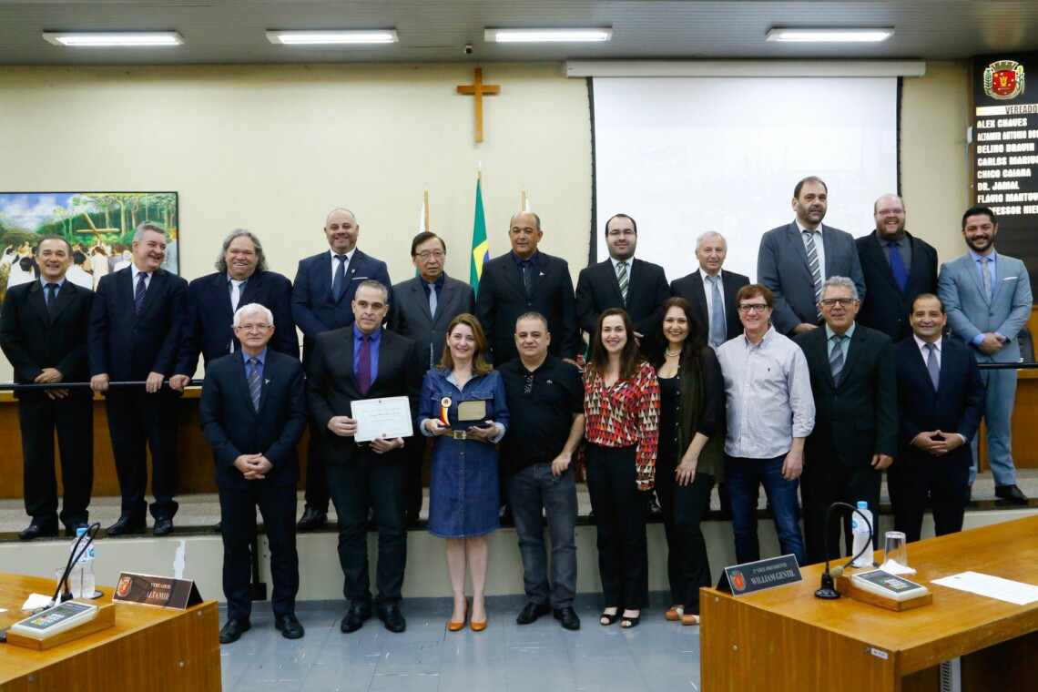 Câmara Municipal de Maringá homenageia "Banco de Leite Humano".