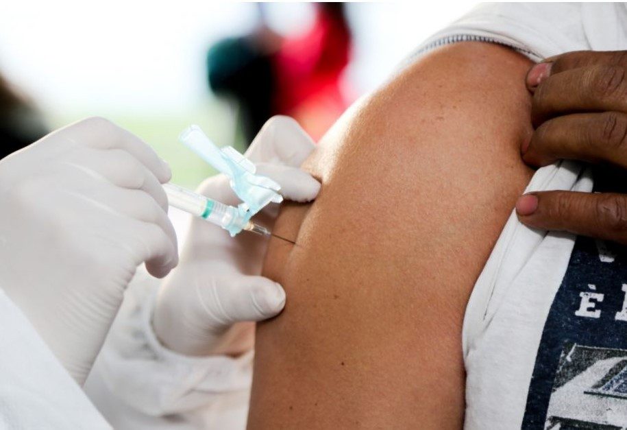 Maringá vacina público de 12 anos ou mais nesta quarta-feira, 17