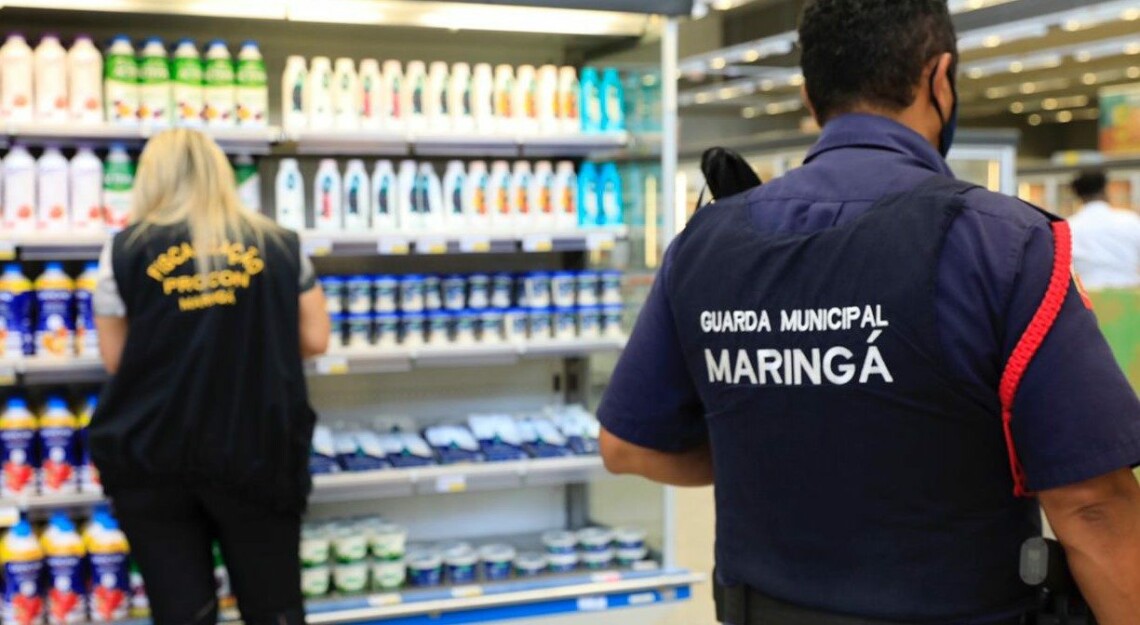 Procon de Maringá multa Angeloni em R$ 240 mil por embalagens violadas e produtos sem preço