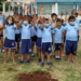 Meio Ambiente de Sarandi planta árvores frutíferas em escola municipal
                
                    Projeto é realizado em parceria com a Escola Municipal Ayres Aniceto Andrade.
