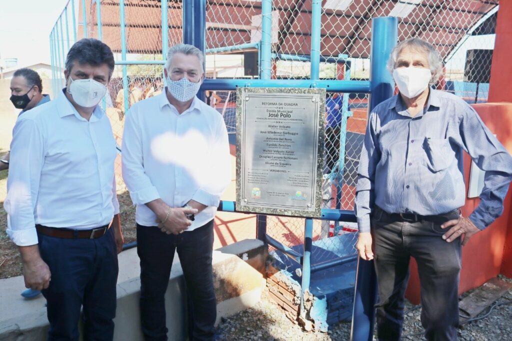 Reinaugurada nesta sexta-feira, 9, em Sarandi, a quadra poliesportiva da Escola Municipal José Polo
                
                    Veja as imagens: