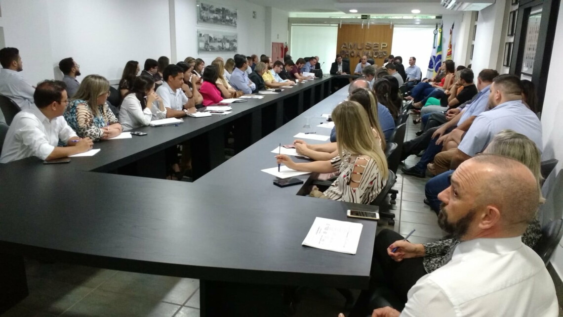 Prefeitos da região debatem sobre previdência e infraestrutura urbana nesta terça-feira, (18), na sede da Amusep