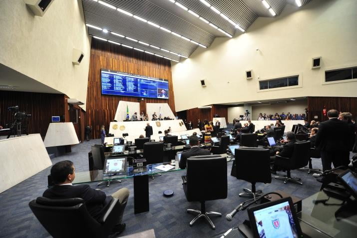Deputados aprovam a reforma administrativa do Governo do Paraná
