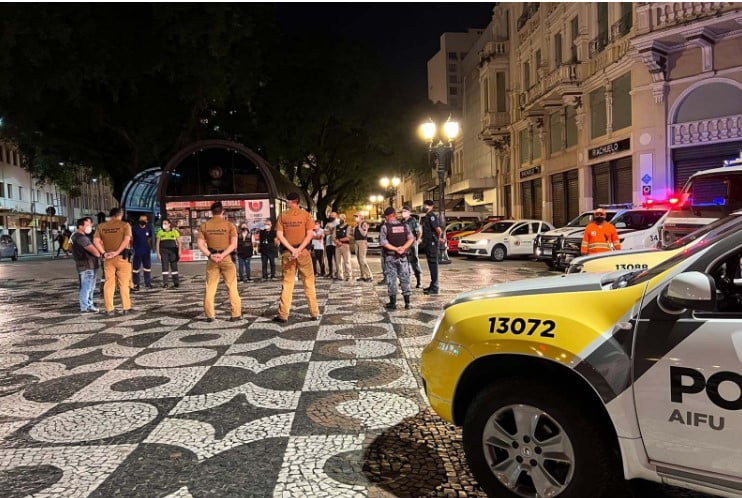 Mais de 25 mil pessoas são abordadas e 323 presas pela PM durante o Carnaval no Paraná 2