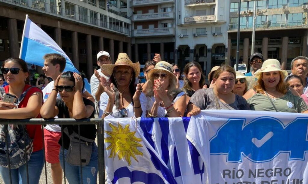 URUGUAI: Luis Lacalle Pou toma posse como presidente 2