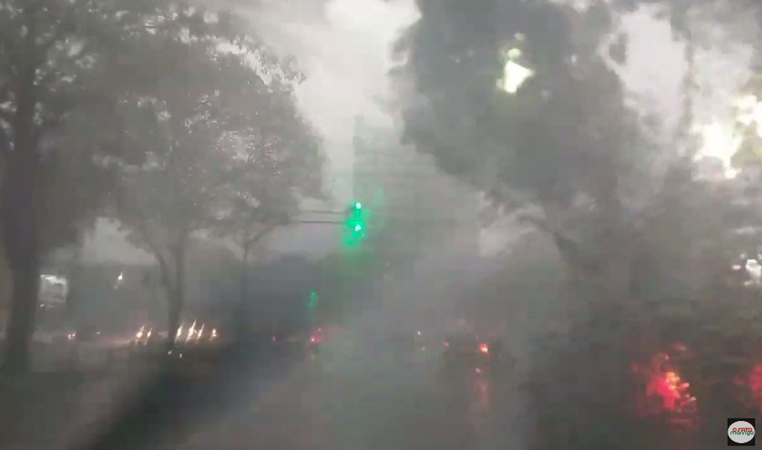 ALAGAMENTOS: Veja as imagens da chuva que causou vários pontos de alagamentos em Maringá nesta sexta, 4