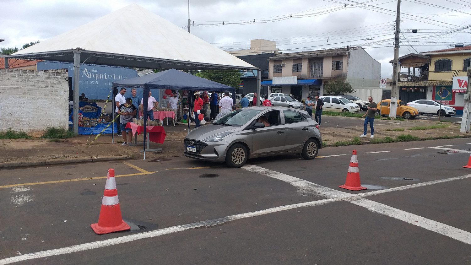 AO VIVO Drive Thru Solidário recolhe alimentos no aniversário de Enio Verri O Fato Maringá