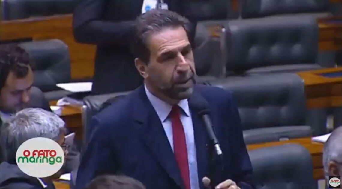 "Ambiente escolar é local de socialização da criança", defende o deputado Enio Verri, ao critica lei sobre educação domiciliar