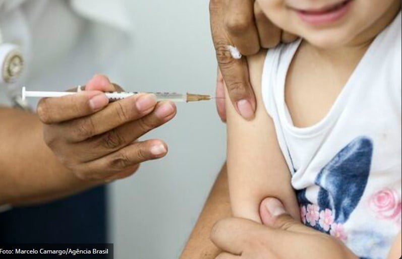 Anvisa avalia pedido para que crianças sejam vacinadas com CoronaVac
