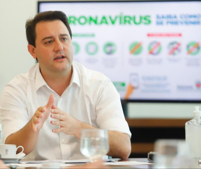 "As vacinas são seguras”, afirma o governador Ratinho Junior
                
                    Governador fala sobre as  da eficácias das vacinas e também da  logistica de distribuição das doses no Estado.