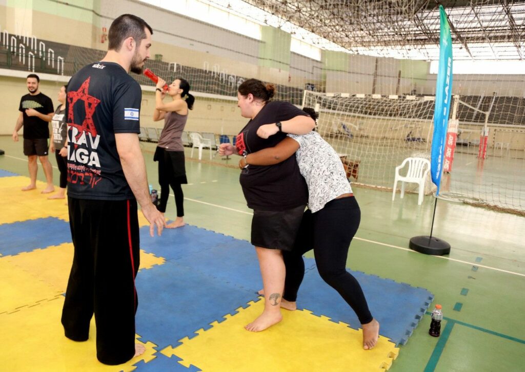 Aulão inaugural de Defesa Pessoal LGBTQIA+ reúne 20 participantes no Valdir Pinheiro
                
                    Inscrições para o curso começam dia 25 e prosseguem até 4 de agosto. Aulas terão início dia 6 de agosto.