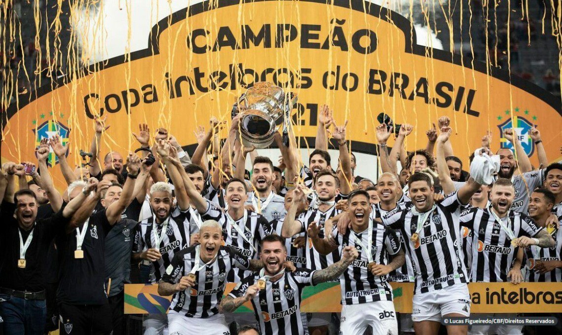 Bi de novo: Atlético-MG vence a Copa do Brasil e conclui ano mágico
                
                    Galo repete feito do arquirrival Cruzeiro e conquista a Tríplice Coroa