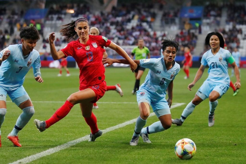 COPA DO MUNDO DE FUTEBOL FEMININO: Estados Unidos marcam 13 gols na estreia contra a Tailândia. Veja como foi a rodada:
                
                    Na rodada de hoje, Suécia bate o Chile e Holanda vence Nova Zelândia