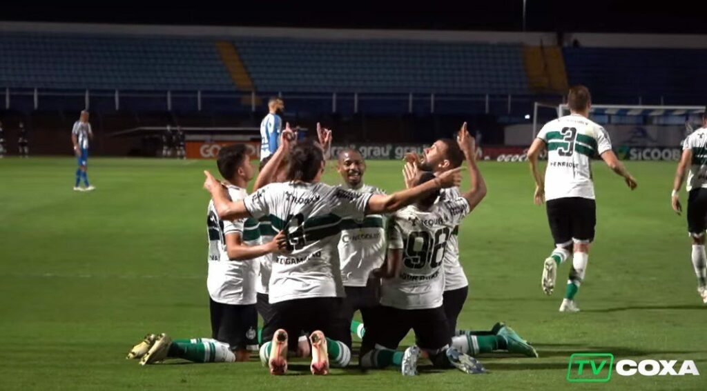 Coritiba vira para cima do Avaí fora de casa e assume liderança da B do Brasileirão