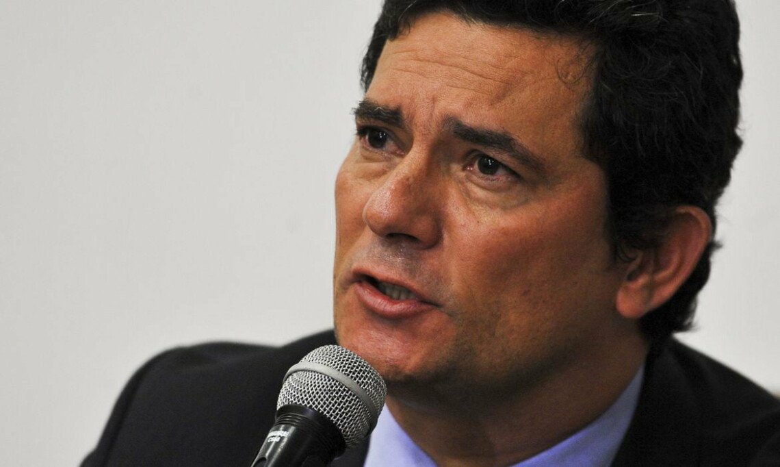 Daqui a pouco  Sergio Moro será ouvido pela Polícia Federal 
                
                    O depoimento ocorrerá na Superintendência da PF, em Curitiba