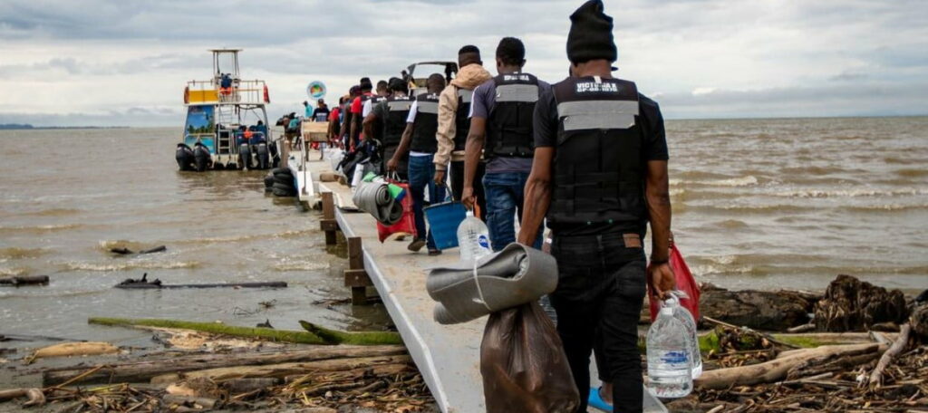 Dispara número de migrantes cruzando selva de Darien para fugir da crise na Venezuela