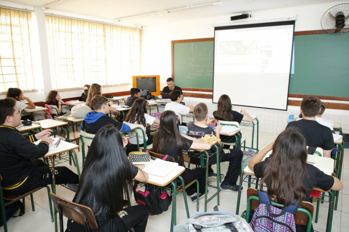 EDUCAÇÃO: Combate ao abandono escolar apresenta resultados positivos no Paraná
