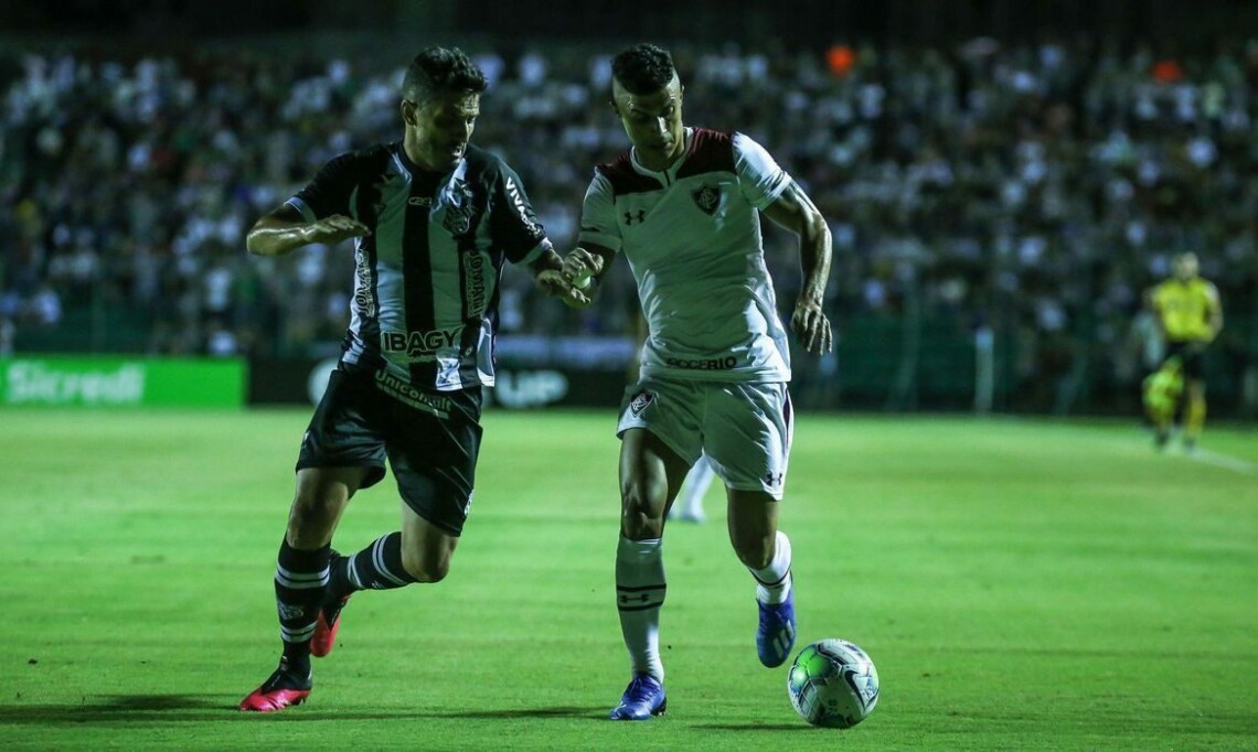 ESPORTE: Copa do Brasil volta nesta terça-feira com três jogos
                
                    Fluminense só avança se vencer Figueirense por dois gols de diferença