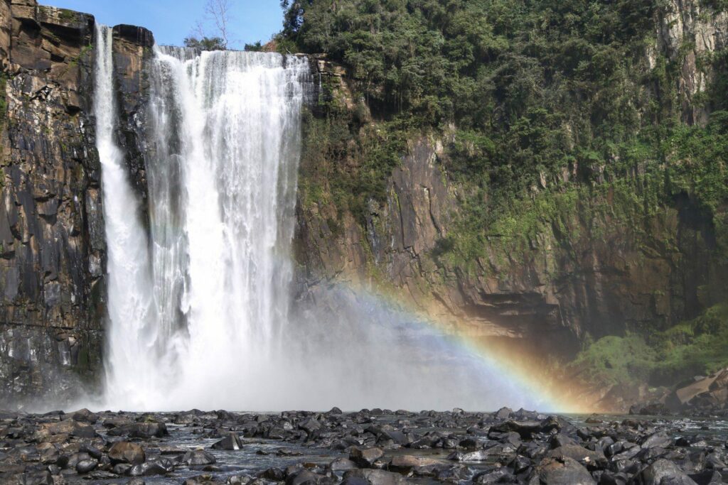 ESPORTE: Região das cachoeiras é cenário dos Jogos de Aventura e Natureza
                
                    Prudentópolis, Guarapuava e Turvo recebem a primeira disputa de 2020. Destaque é o Rope Jumping, que será disputado no Salto São Francisco, maior do Sul dos Brasil, localizado na divisa dos três municípios. No primeiro ano, mais de 20 mil atletas participaram das competições,