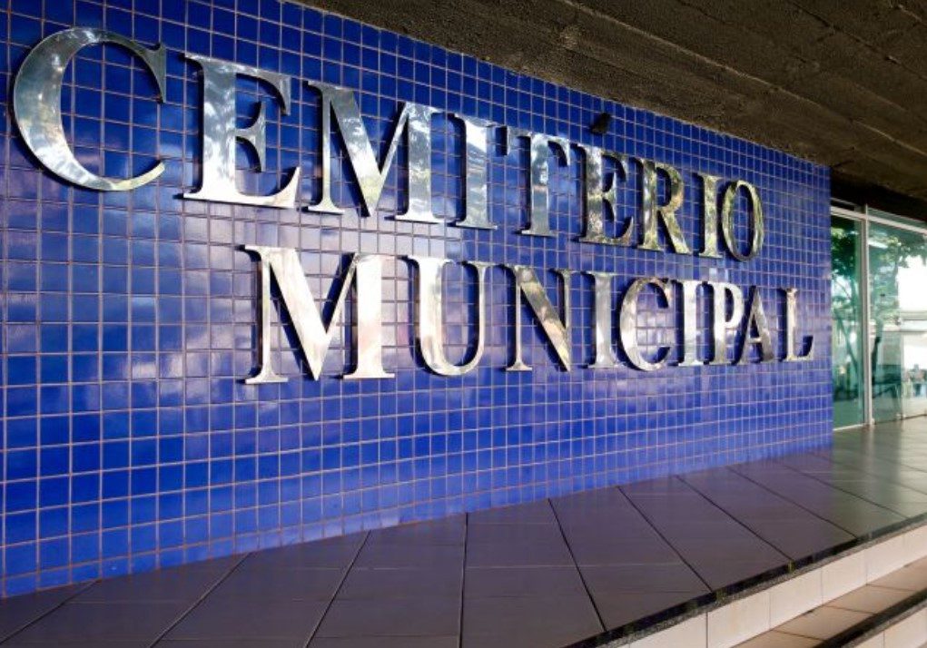 FINADOS: Cemitério Municipal fica aberto para visitação das 7 às 18h