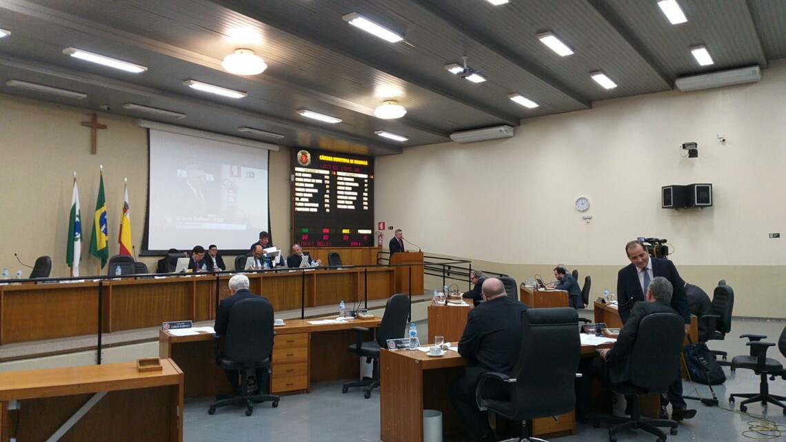 LEGISLATIVO MARINGÁ: Câmara aprova projetos que concedem empréstimos ao Executivo, na última sessão do primeiro semestre