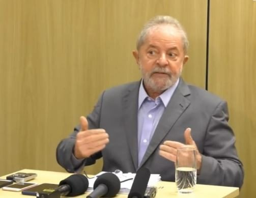 Lula concede primeira entrevista após sua prisão. Você assistiu ? Assista a entrevista na íntegra e deixe sua opinião