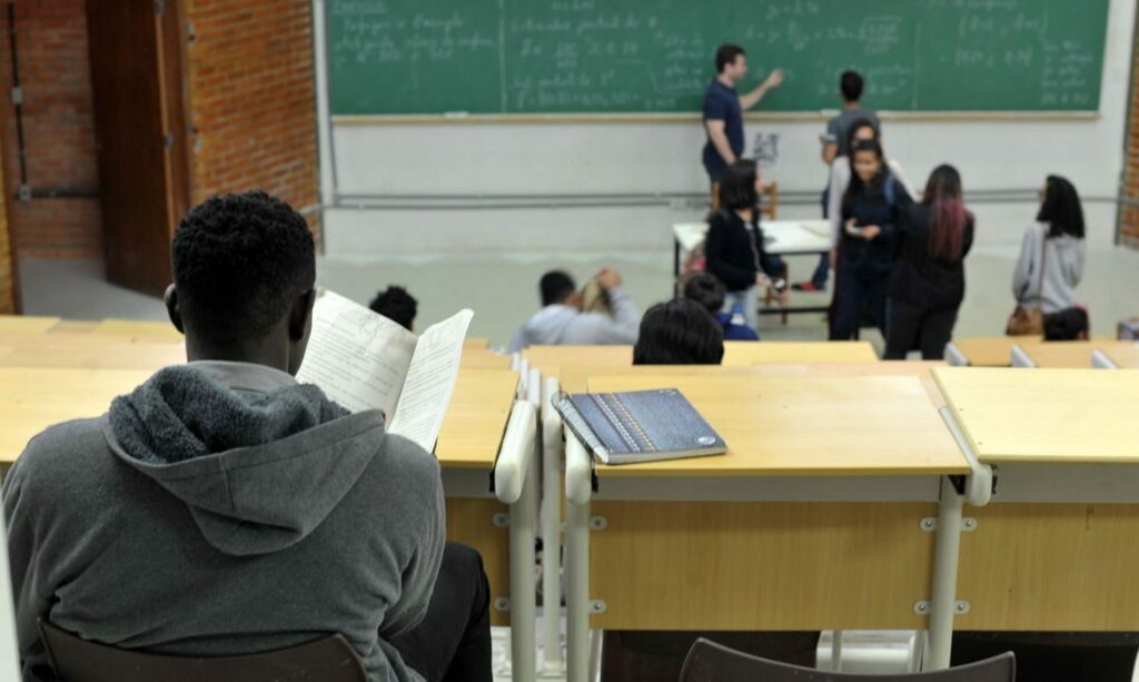 MEC abre inscrições para seleção de bolsistas do ProUni
                
                    Estudantes têm até a próxima sexta-feira para se inscrever