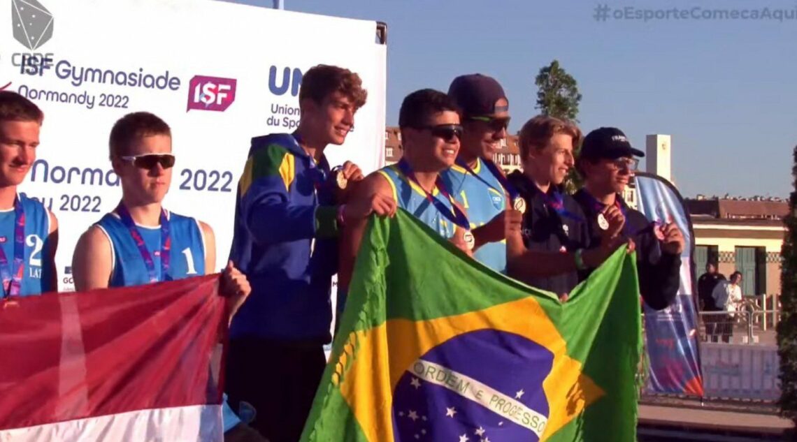 Maringaenses conquistam título na final de Vôlei no Mundial Escolar na França. Reveja a partida