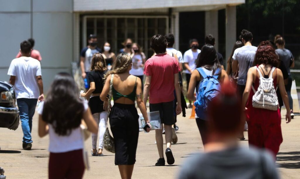 Notas finais do Enem serão divulgadas nesta segunda-feira
                
                    Resultados vão ser disponibilizados a partir das 18h