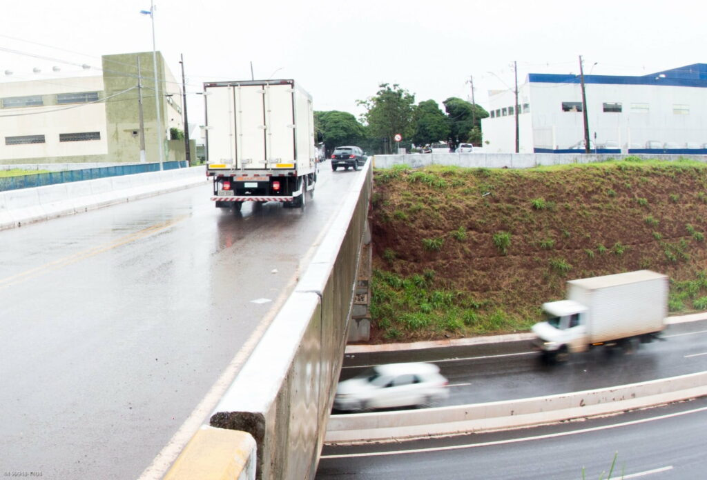 Obras de duplicação de viadutos do Contorno Norte devem começar em dezembro.  Liberação do DNIT é prevista para o fim de agosto e prevê a instalação de 16 semáforos