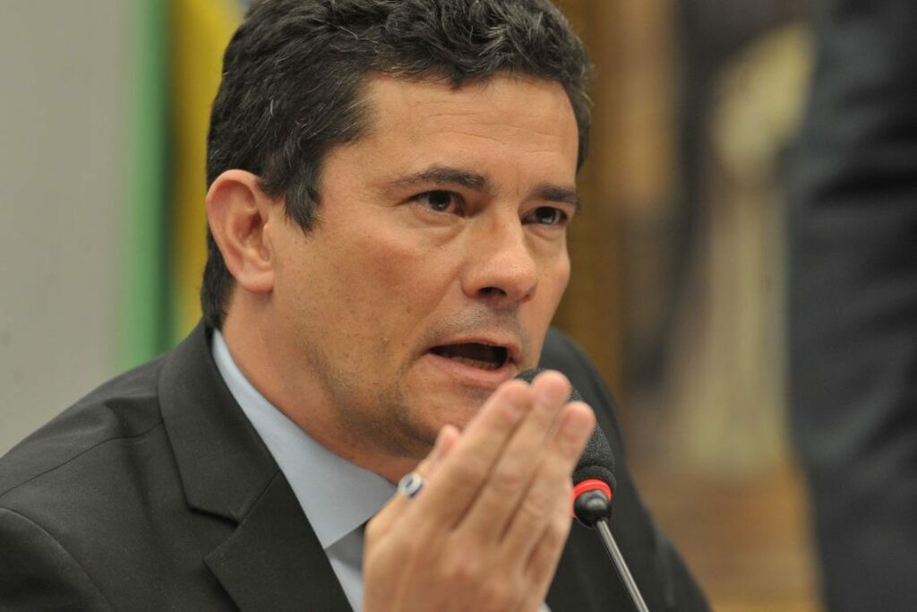 POLÍTICA: Ministro da Justiça Sérgio Moro pede licença do cargo por cinco dias