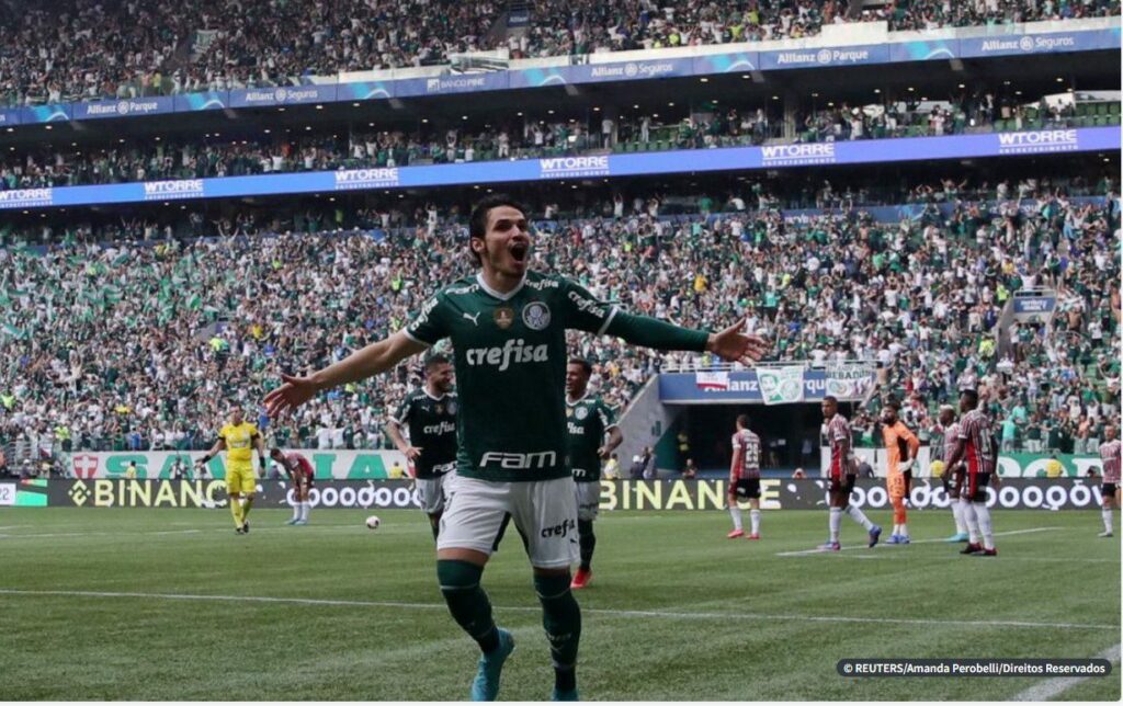 Palmeiras atropela São Paulo, vira confronto e leva título paulista
                
                    Verdão faz 4 a 0 no Allianz Parque e conquista Estadual pela 24ª vez