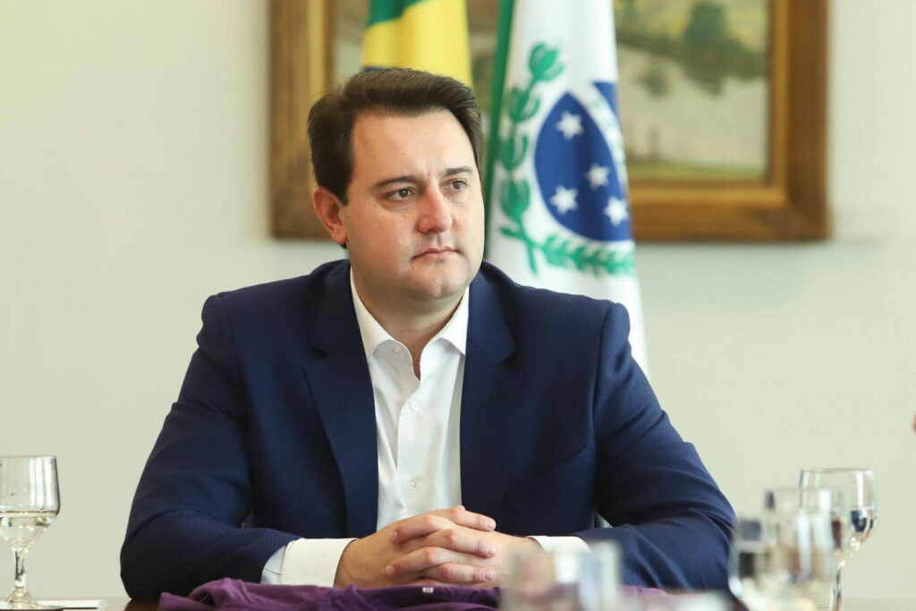 Paraná assume presidência do Codesul
                
                    O governador Carlos Massa Ratinho Junior fica no cargo até 2022 e substitui Eduardo Leite, governador do Rio Grande do Sul, que presidiu o conselho por dois anos.