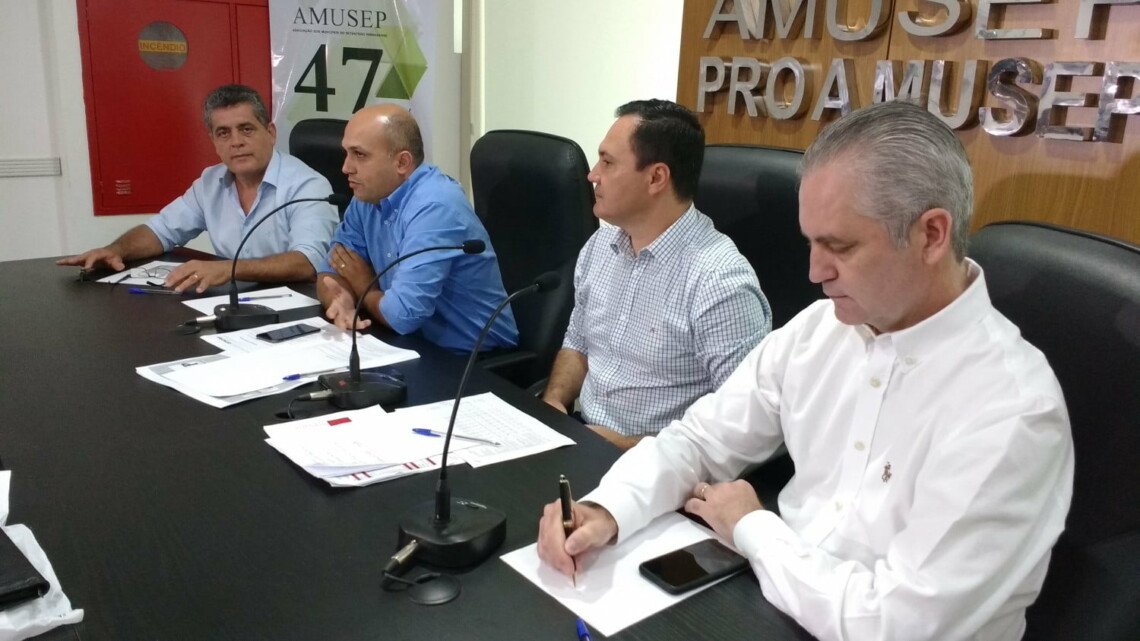 Prefeito de Mandaguari Romualdo Batista será o próximo presidente da Amusep