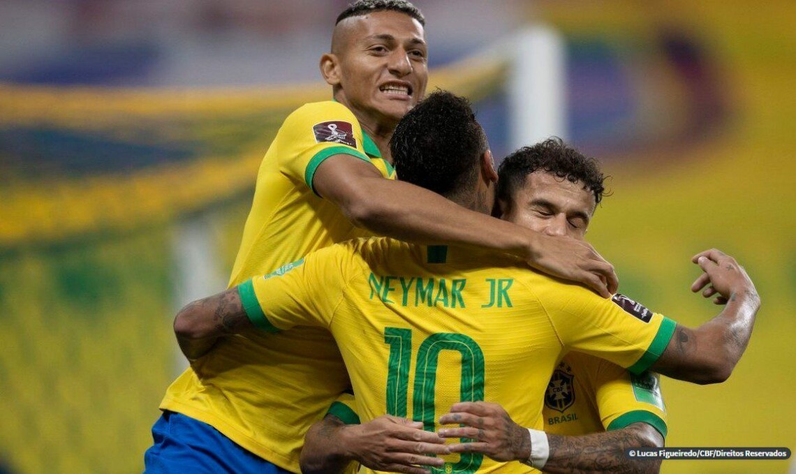 Seleção estreia nas Eliminatórias com goleada de 5 a 0 sobre a Bolívia
                
                    Neymar não marca gol, mas joga bem e dá passes decisivos