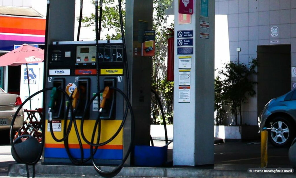 Troca de gasolina por etanol pode não ser vantajosa para o consumidor