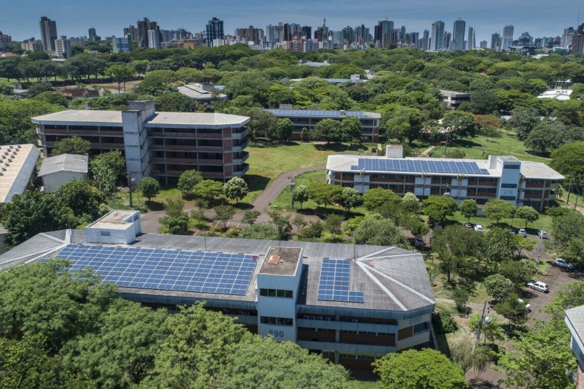 UEM abre mais de 1,1 mil vagas remanescentes para ingresso em 2021
                
                    Serão três chamadas: para candidatos que realizaram processos seletivos da UEM, Enem e imigrantes e refugiados