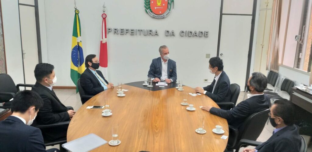 Ulisses Maia recebe visita do Cônsul do Japão
                
                    O Cônsul-Geral do Japão no Paraná, Takagi Masahiro segue com a agenda em outras cidades do Norte Pioneiro como Londrina e Rolândia