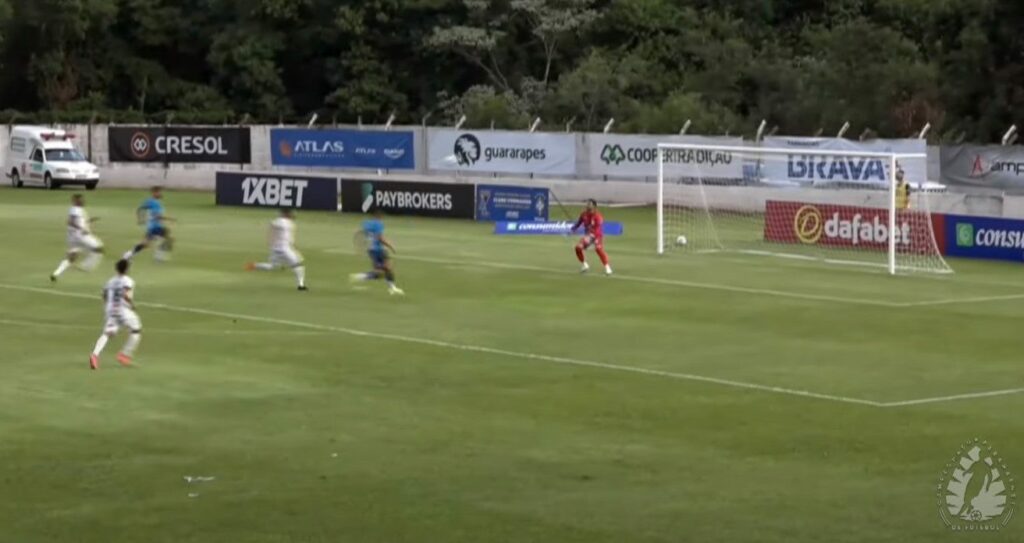 Veja os 3 golaços do Azuriz na vitória contra o Maringá Futebol Clube ontem (3) em Pato Branco