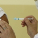 Maringá inicia vacinação da 5ª dose contra Covid-19 em pessoas imunocomprometidas com 18 anos+
