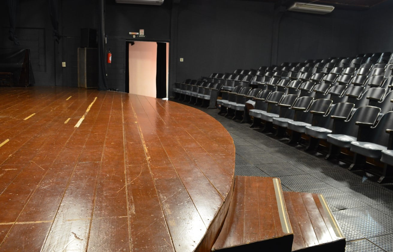 Projeto de extensão da Uemasul oferta curso livre de teatro
