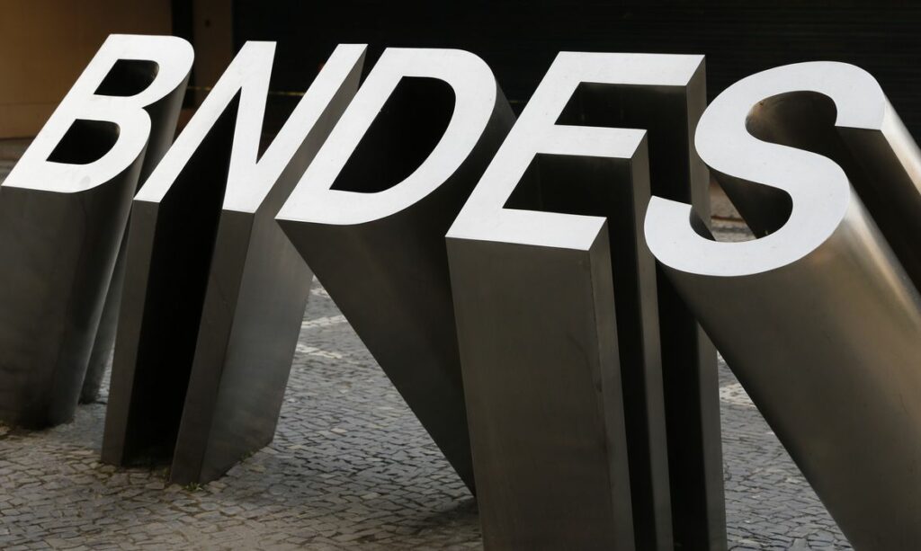 Setor público poderá ter vantagens em financiamentos do BNDES