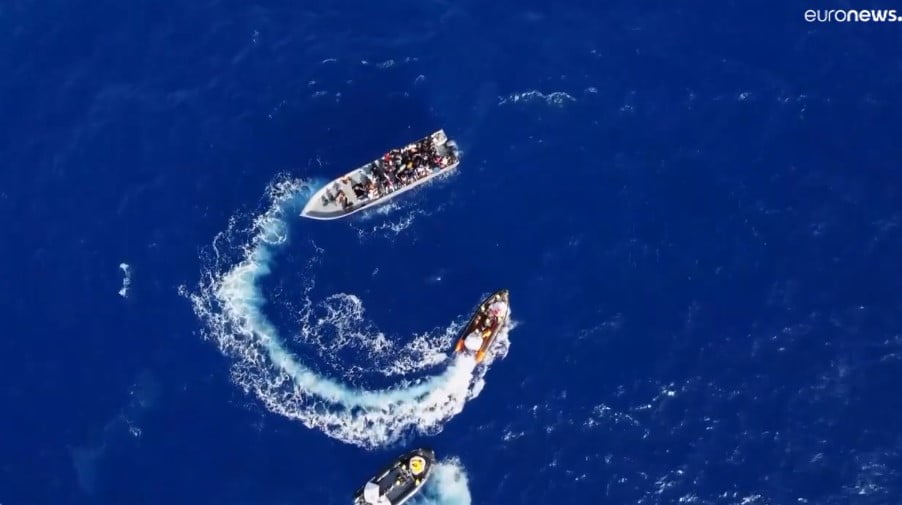 600 migrantes resgatados no Mediterrâneo