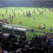 Mais de 120 mortos em jogo de futebol na Indonésia