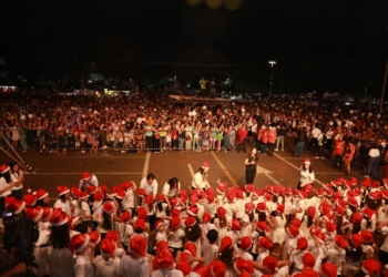 Milhares participam da abertura da Maringá Encantada na cidade e nos distritos