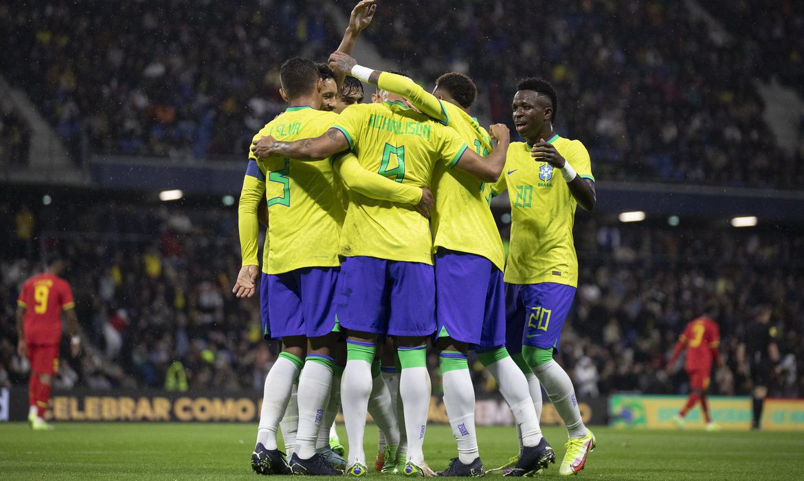 Copa: Com chances de classificação, Brasil e Suíça duelam pelo Grupo G