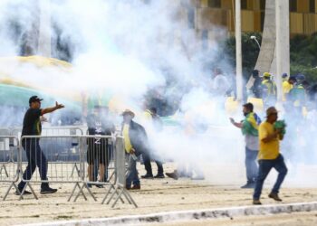 Terroristas invadem Congresso, STF e Palácio do Planalto.  © Marcelo Camargo/Agência Brasi