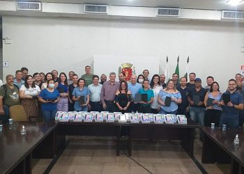 Prefeitura de Maringá entrega 50 tablets a fiscais da Secretaria de Fazenda - foto - OFATOMARINGA.COM