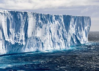 foto: UNSPLASH/66 North Relatório cita degelo marinho na Antártida